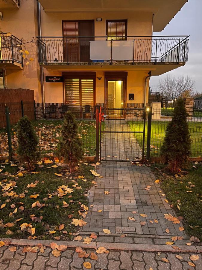 Studio One Ogrodek I Parking Gorzów Wielkopolski Eksteriør billede